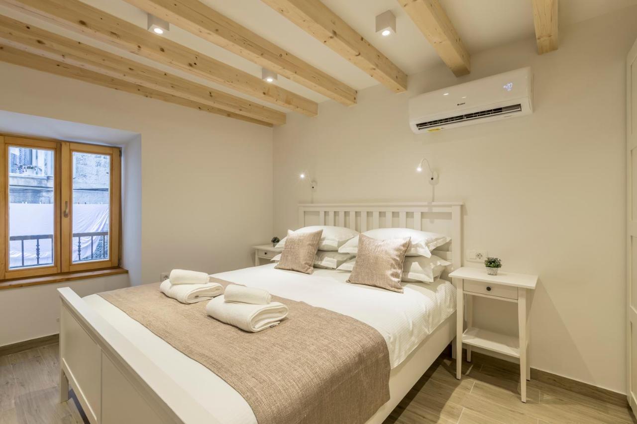 Cosmijeva Luxury Rooms Сплит Екстериор снимка